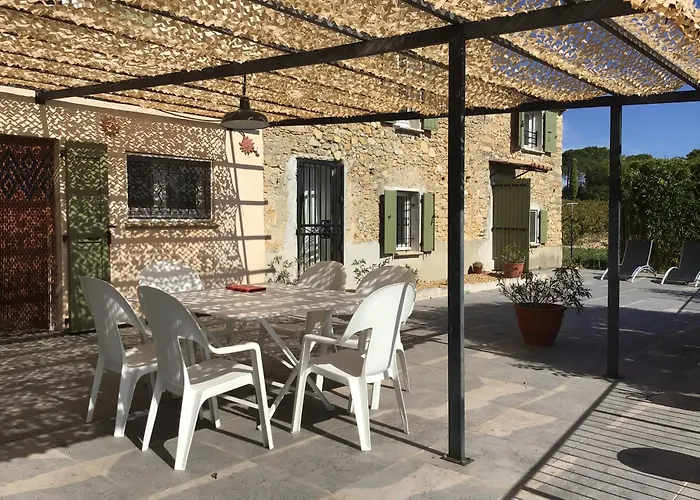 Semesterbostad Le Mazet D'auguste Boisset-et-Gaujac